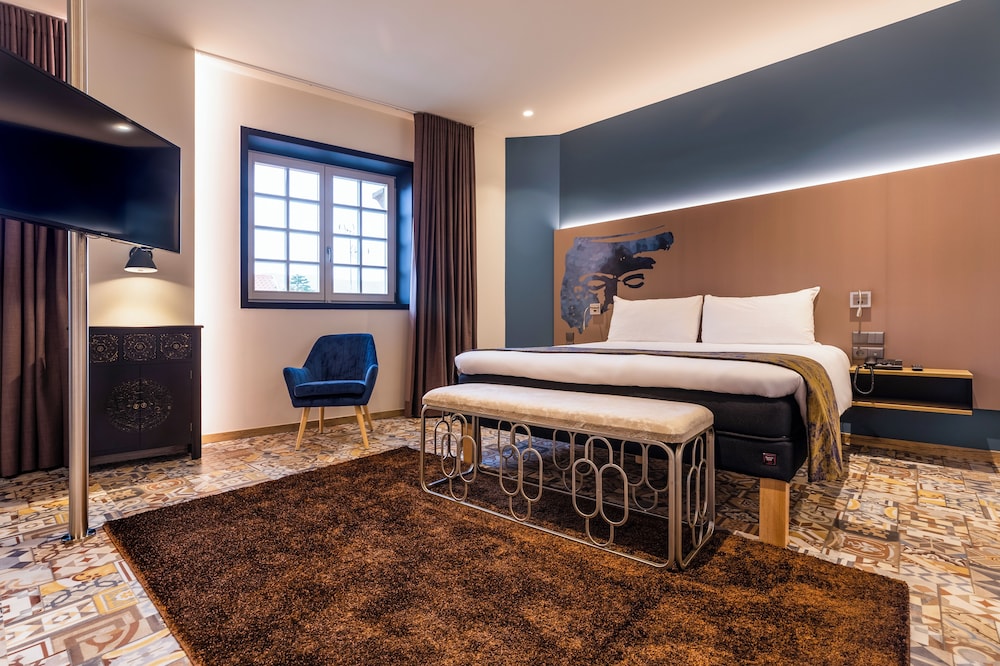 Superior Room, 1 King Bed with Sofa bed