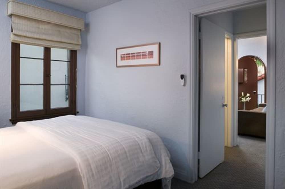 Deluxe Suite, 2 Bedrooms, Kitchen