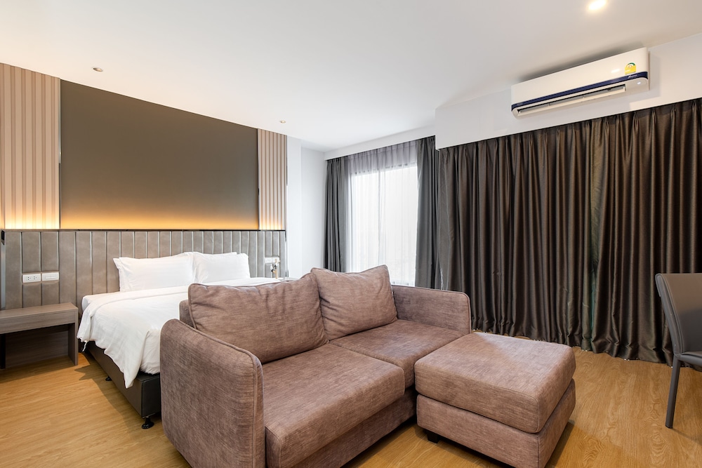 Srivaree Suite Room - Photo 9