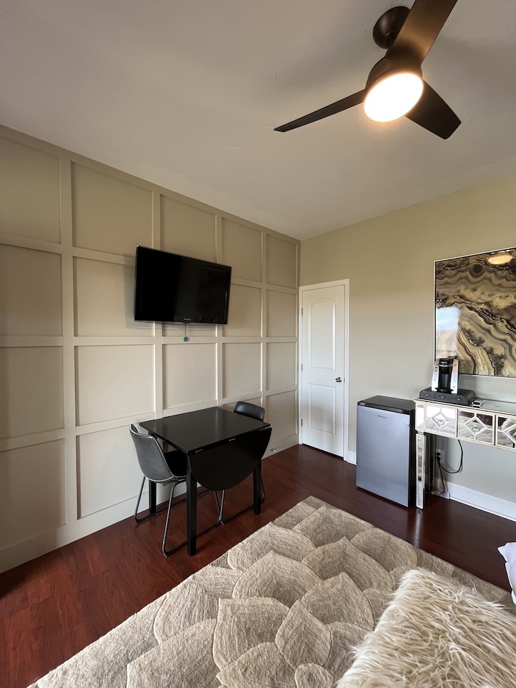 Room 4 photo 2