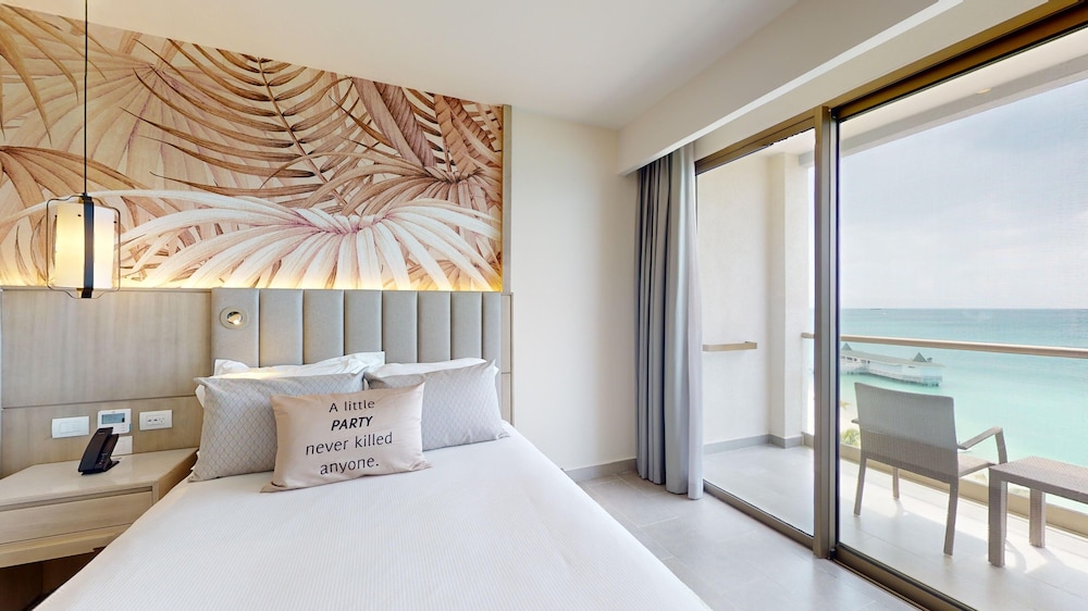 Luxury Beach Front Room Diamond Club