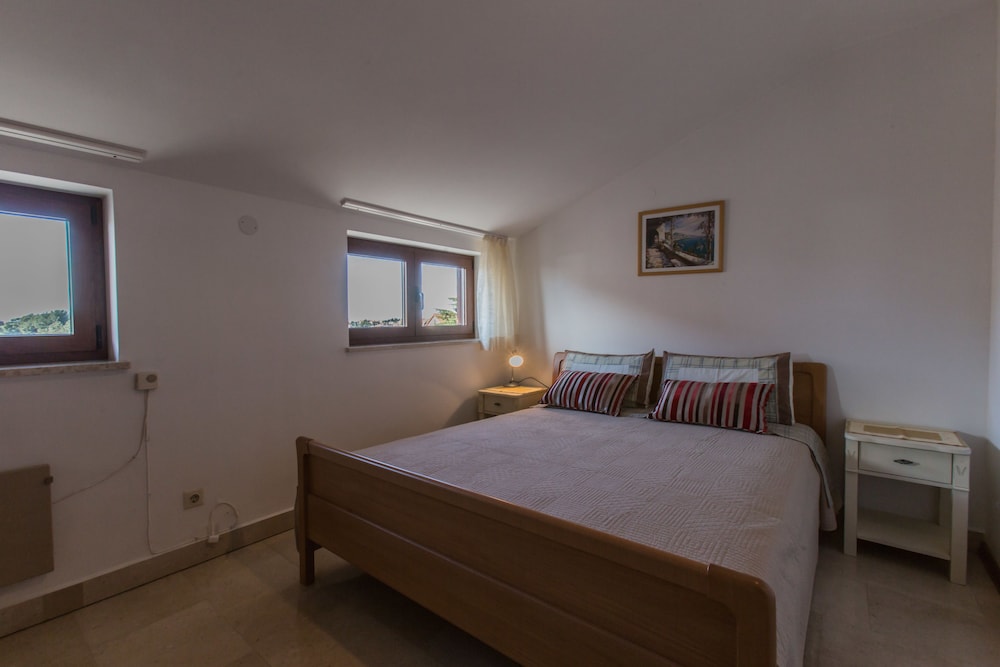 Comfort Apartment, Balcony, Garden View