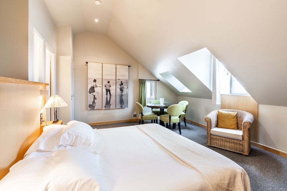 Suite, Harbor View