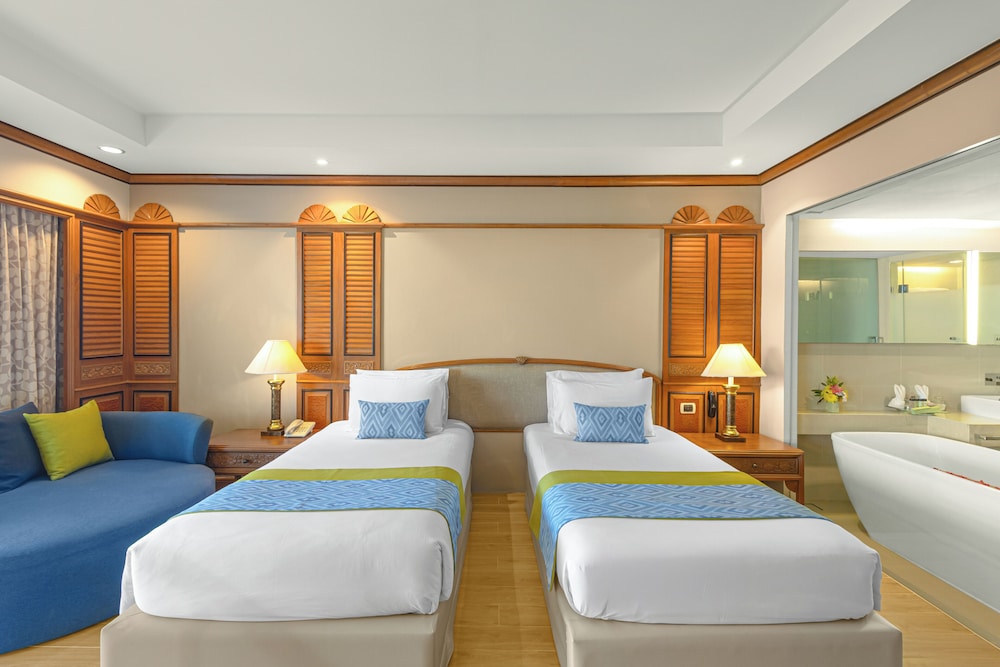 Available room thumbnail 5