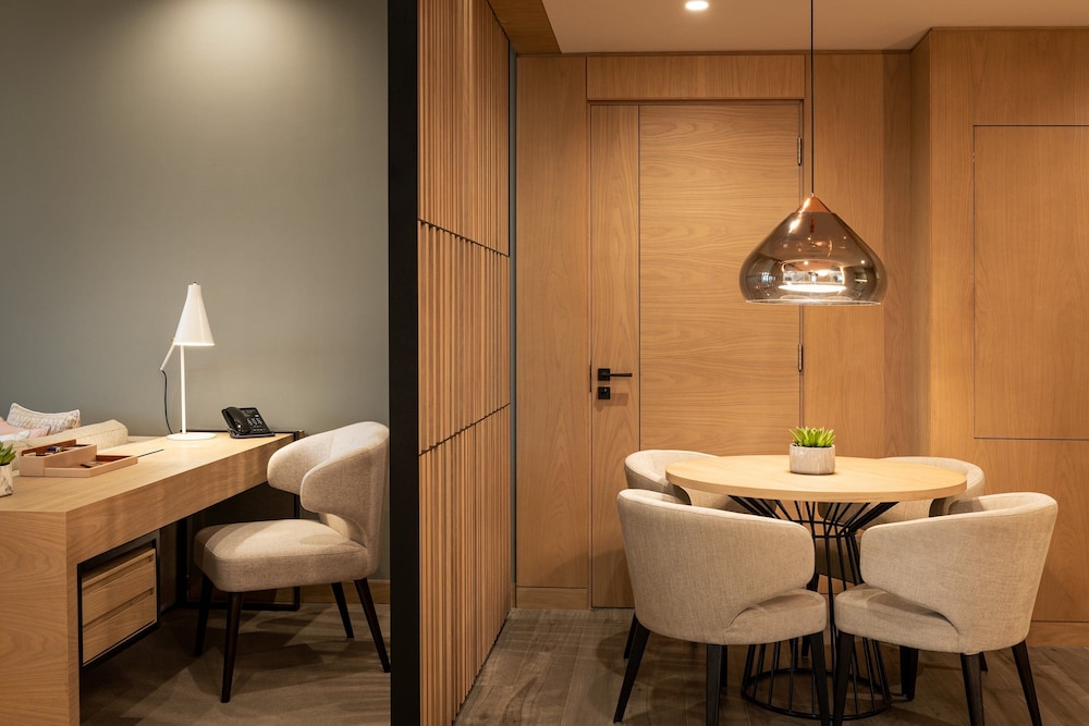 Royal Suite, 1 Bedroom, Tower (Royal Club) - Photo 10