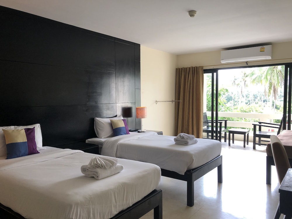 Deluxe Double or Twin Room, Balcony - Photo 7
