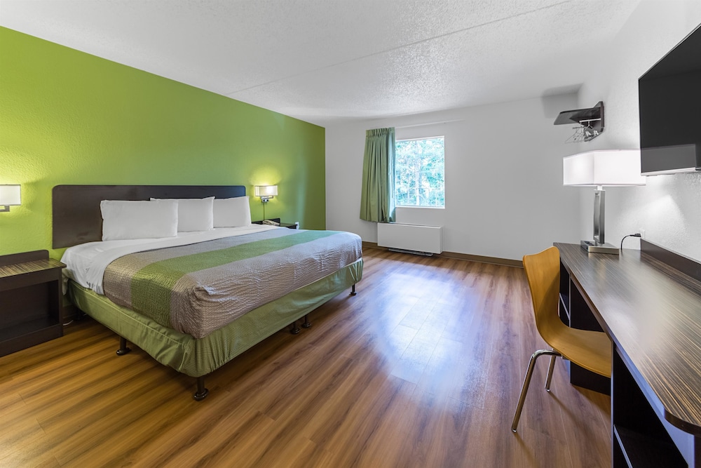 Standard Suite, 1 King Bed, Non Smoking - Photo 5