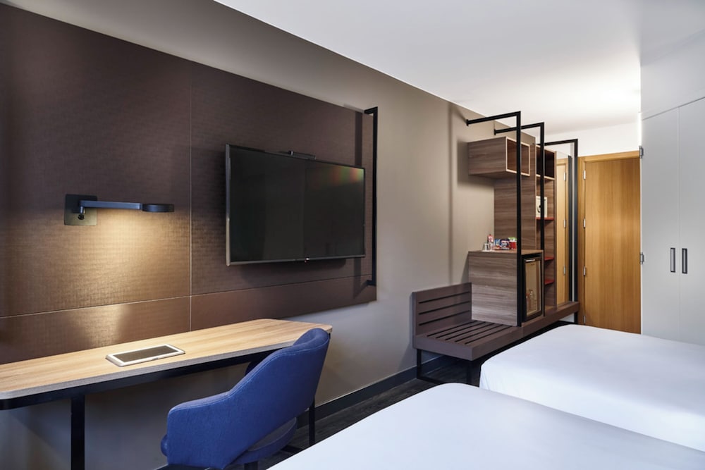 Superior Apartment, 2 Twin Beds thumbnail 5