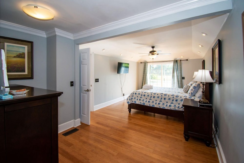 House, Multiple Beds, Kitchen, Golf View photo 3