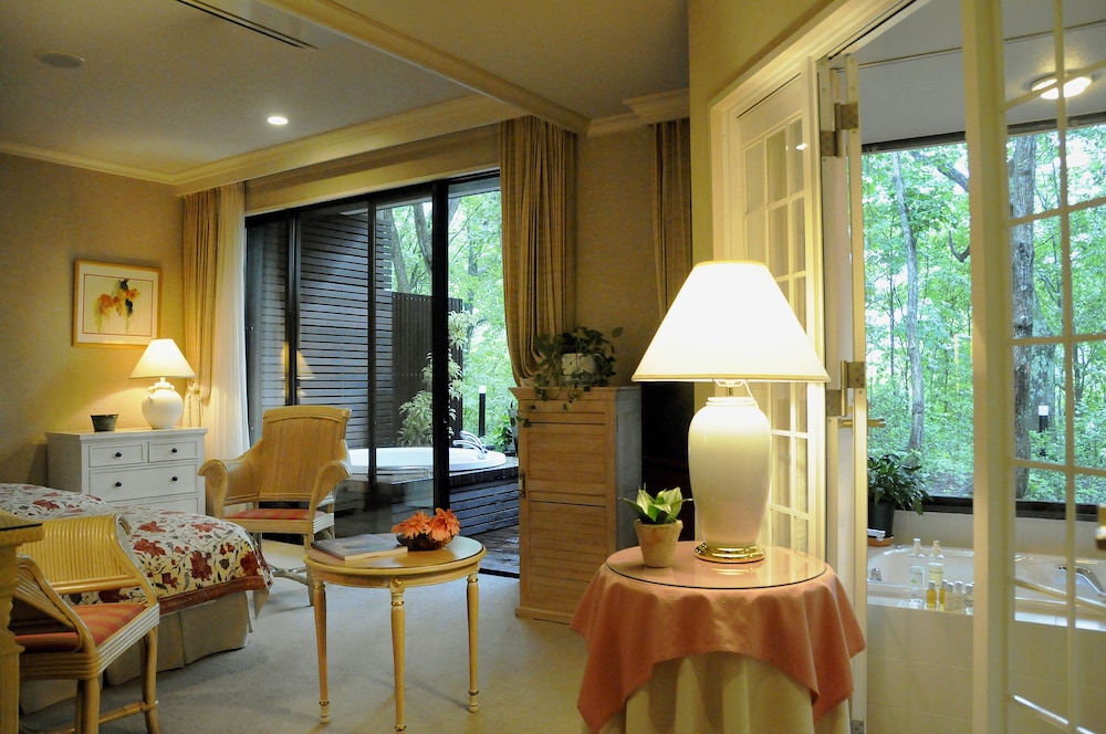[East] Superior Twin Room With Open-Air Bath, Non Smoking
