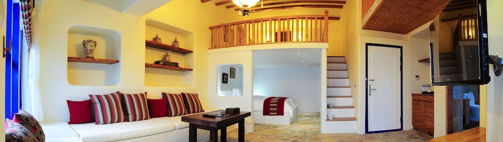 Quadruple Room (E) photo 3