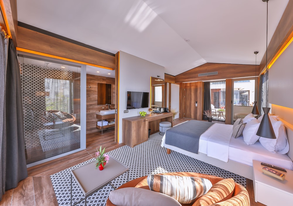 Chambre Exécutive, accès piscine, vue mer