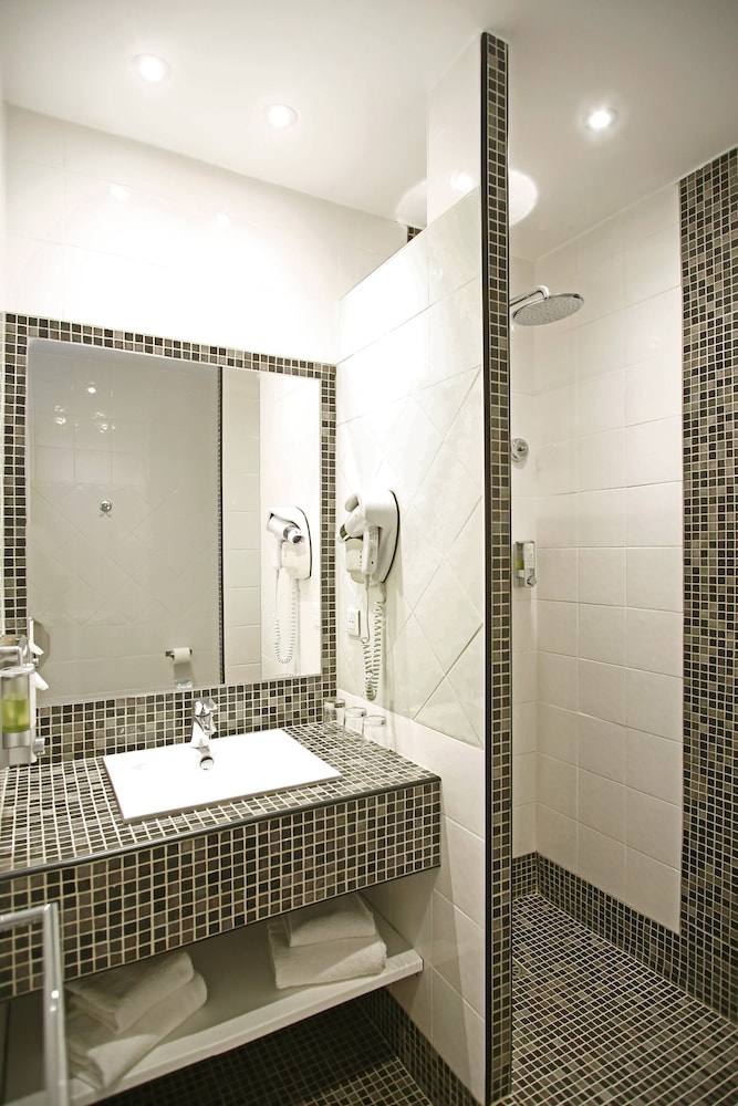 Panoramic Triple Room, Balcony, Sea View - Photo 20
