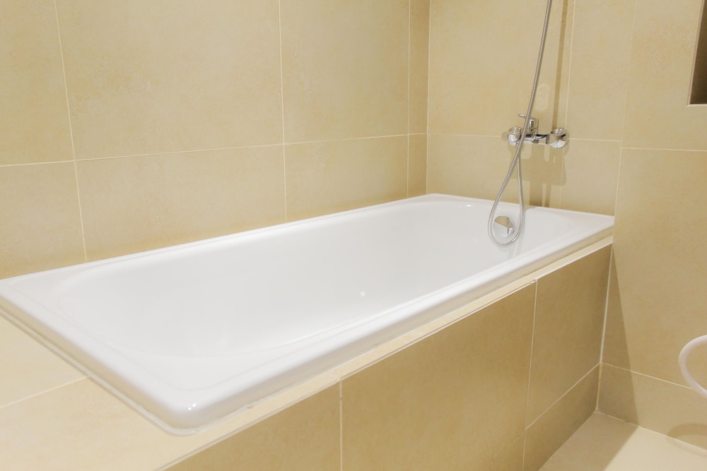 Room - Photo 15