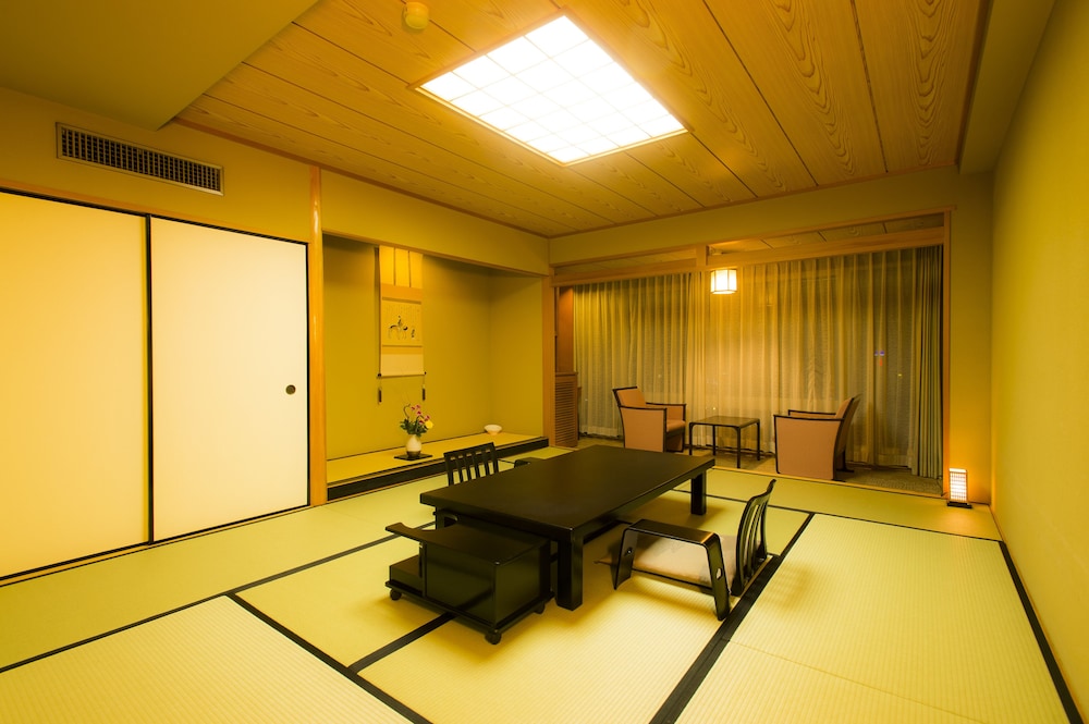 Deluxe Japanese Style Room, Non Smoking photo 2