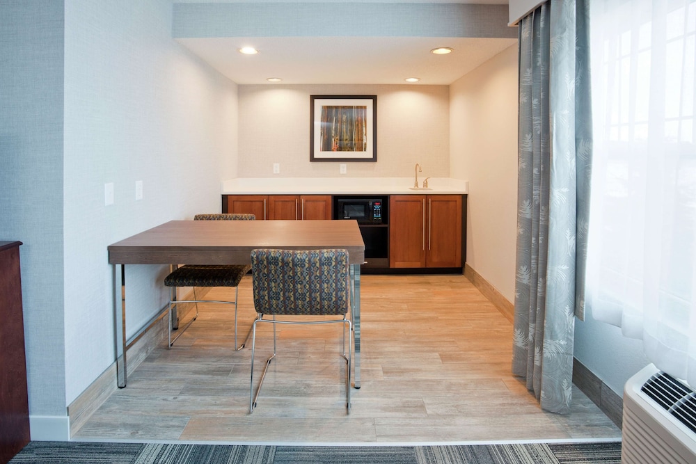 Room, 1 King Bed, Accessible, Lake View (Hearing) - Photo 3