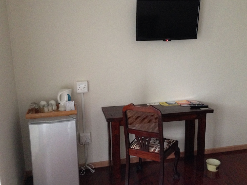 Deluxe Room (King) photo 3
