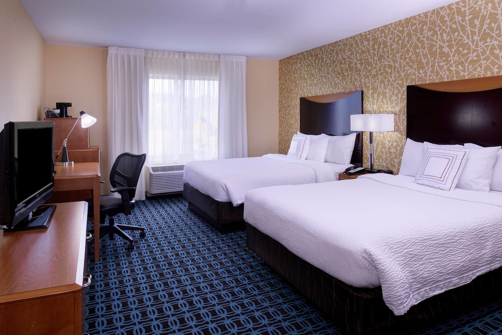 Room, 2 Queen Beds - Photo 1