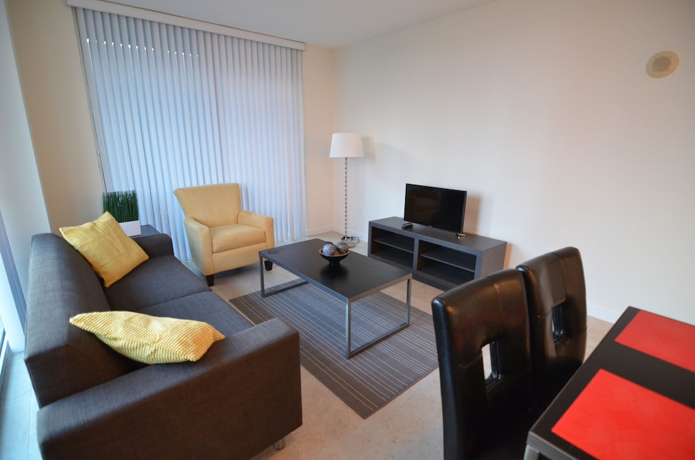 2 Bedrooms, 2 Bathrooms, Terrace