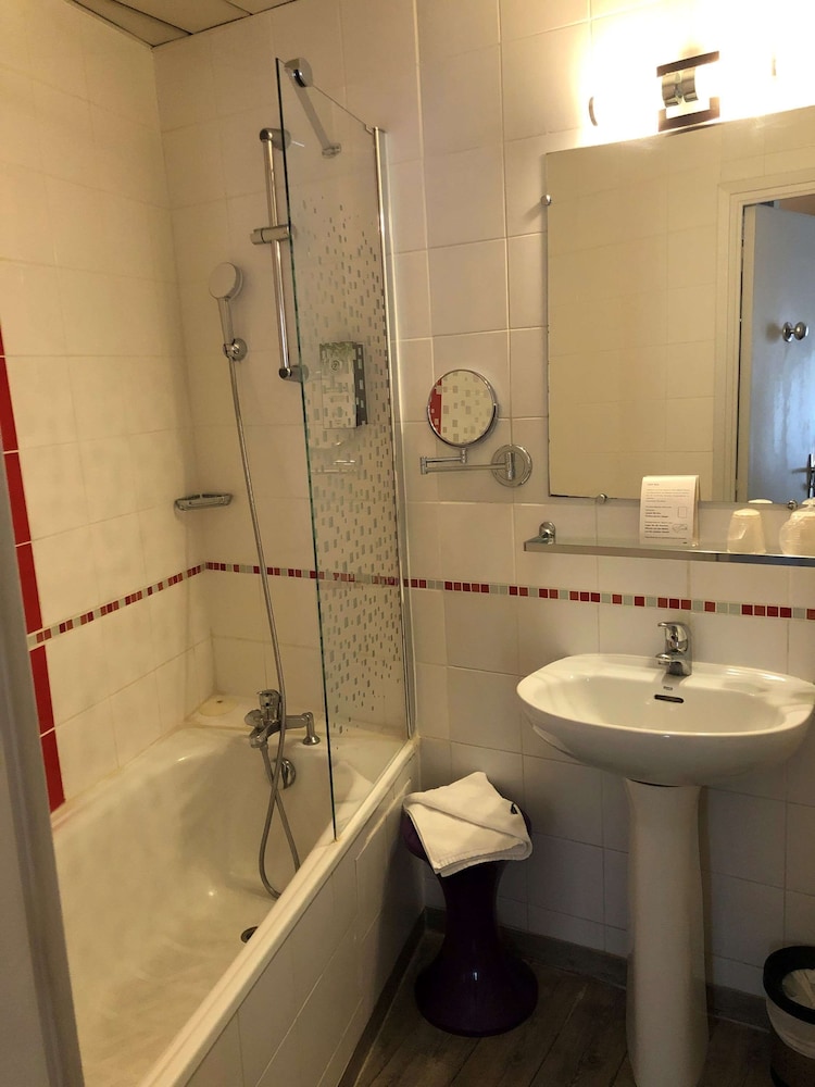 Standard Room, 2 Twin Beds photo 2