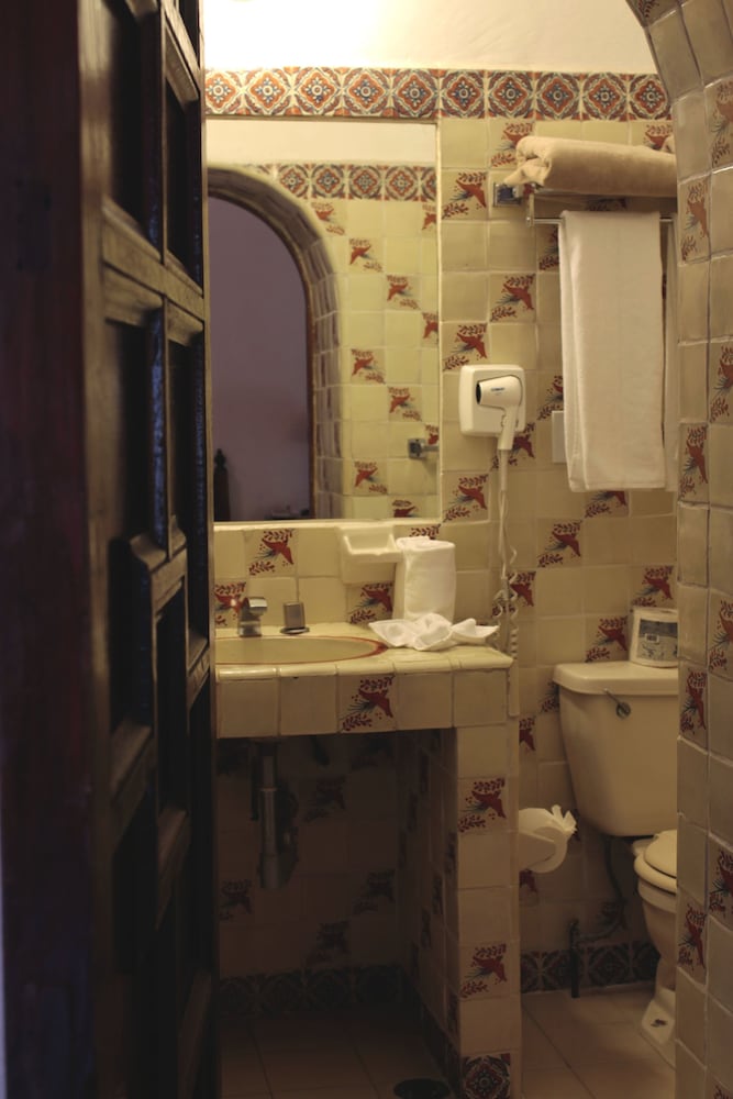 Standard Double Room - Photo 5