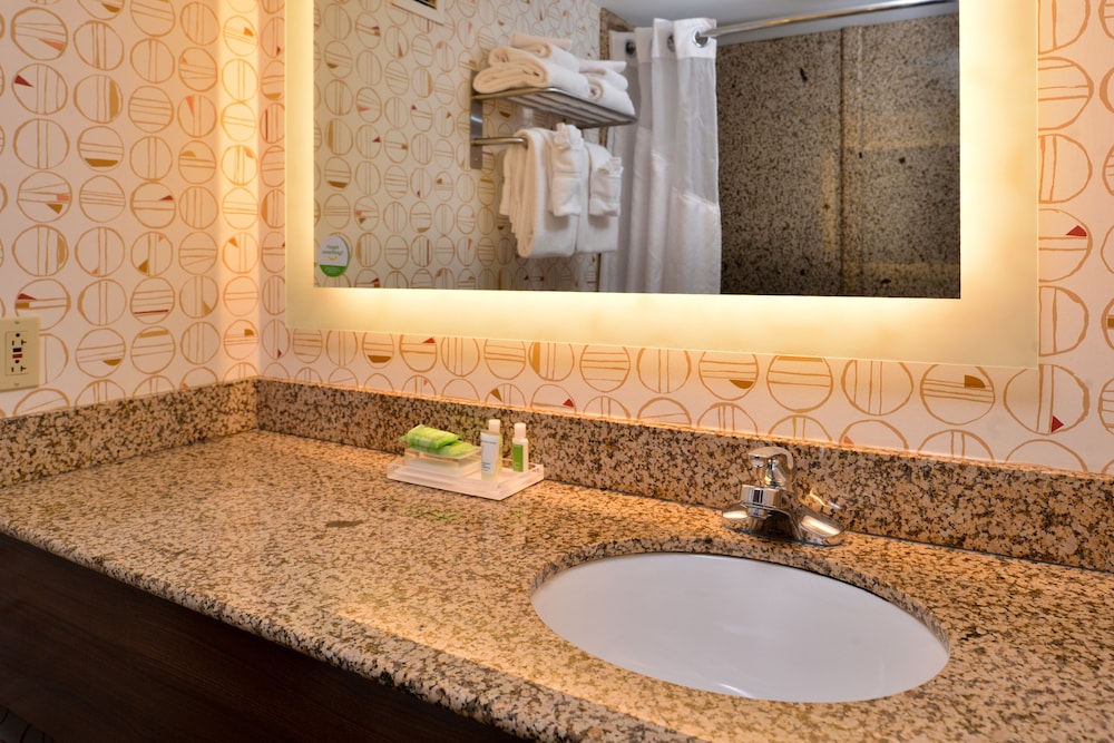 Standard Room, 2 Queen Beds, Accessible (Communications) - Photo 2
