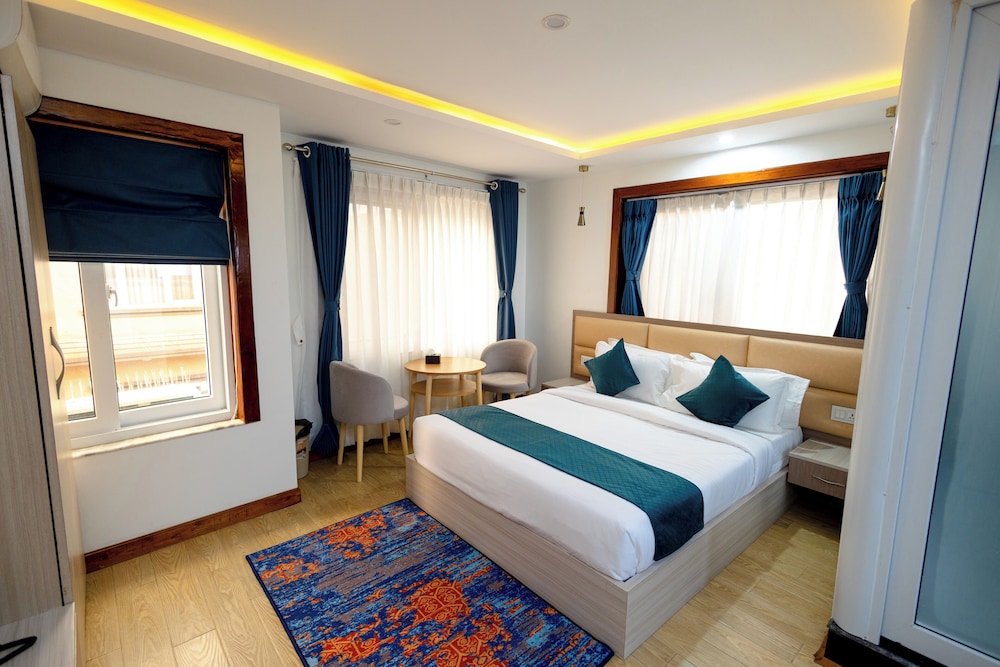 Deluxe Studio Suite