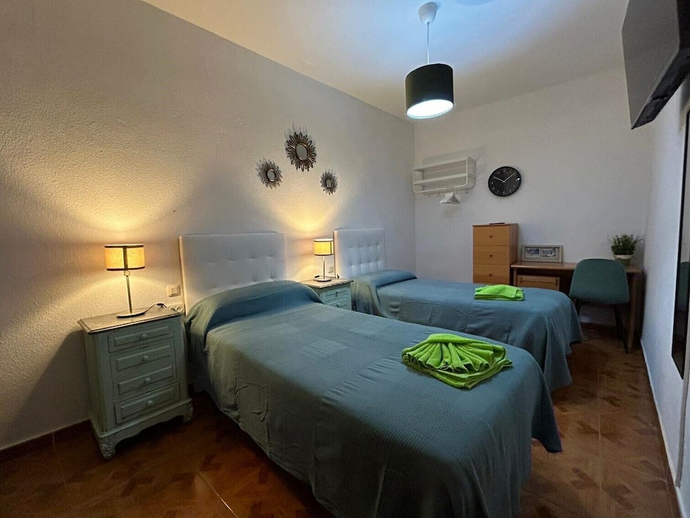 Twin Room, Shared Bathroom