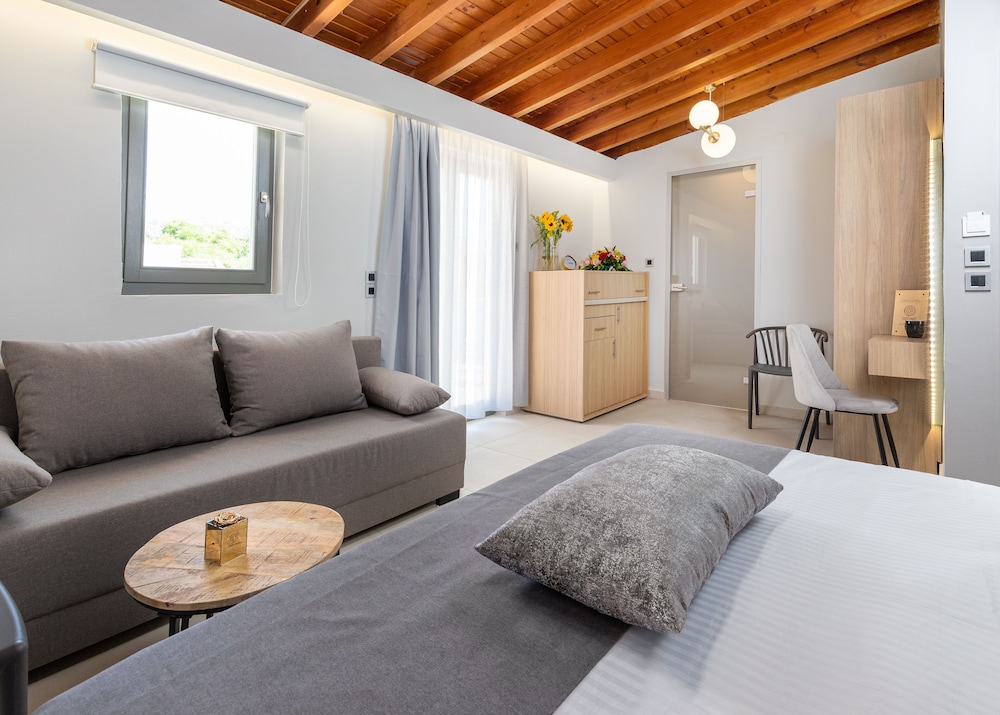 The Loft - Private Terrace Deluxe Suite