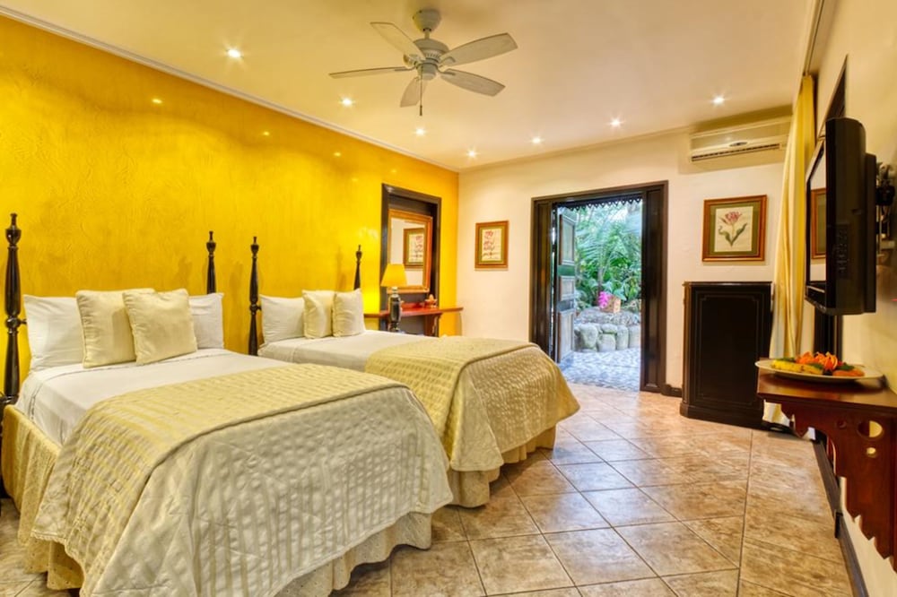 Standard Twin Room - Photo 1