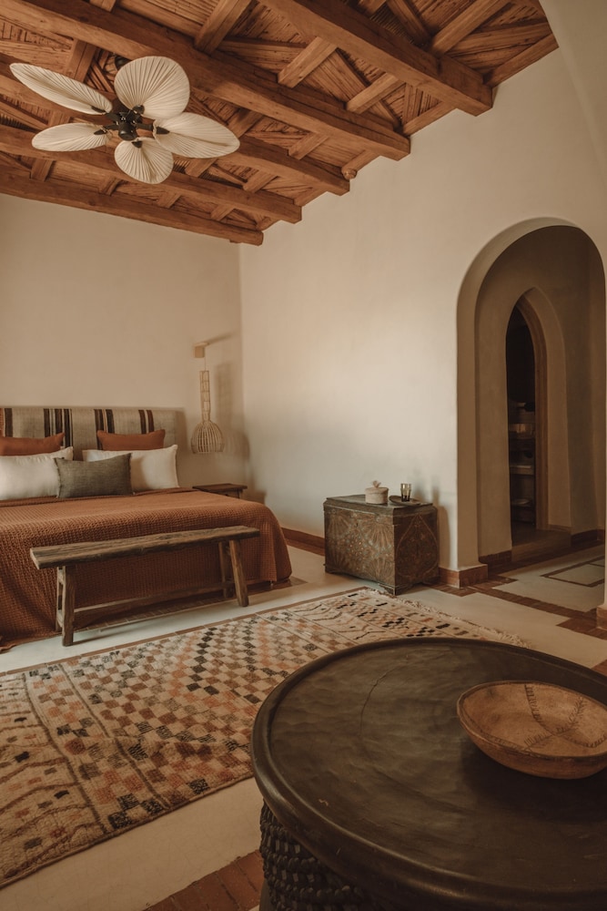 Exclusive Suite, Desert View