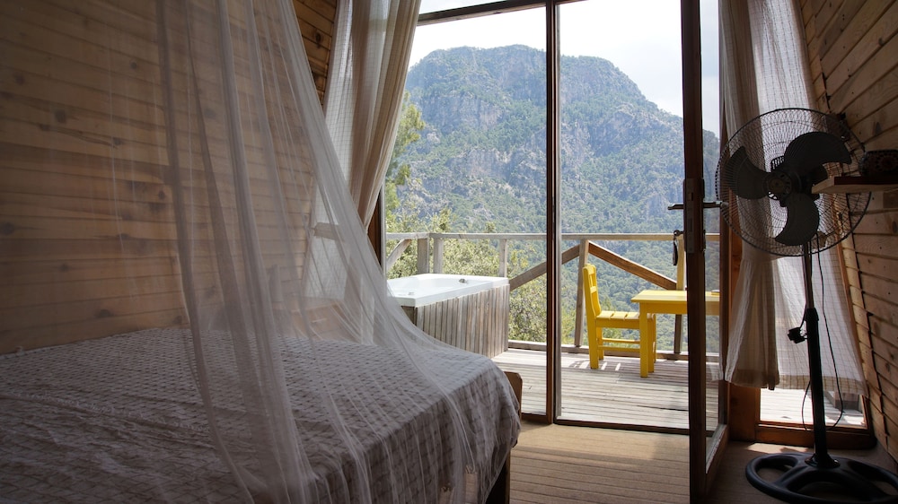 Deluxe Bungalow, Jetted Tub, Sea View