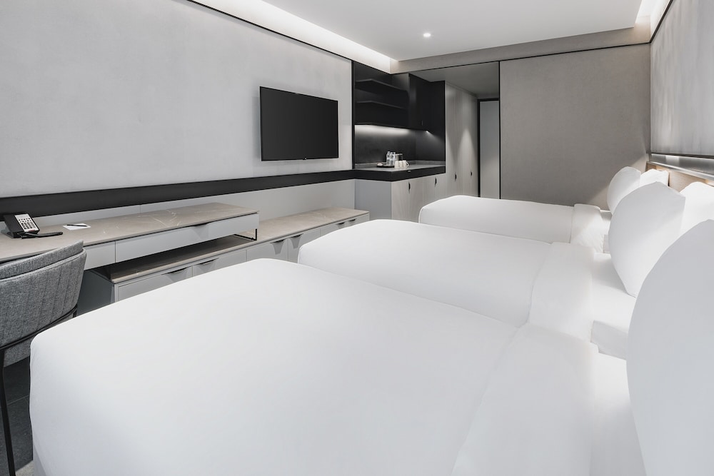 Deluxe Triple Room - Photo 5