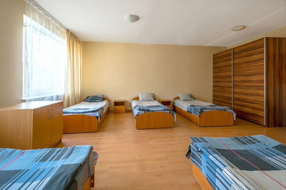 Basic Room (5 adults)