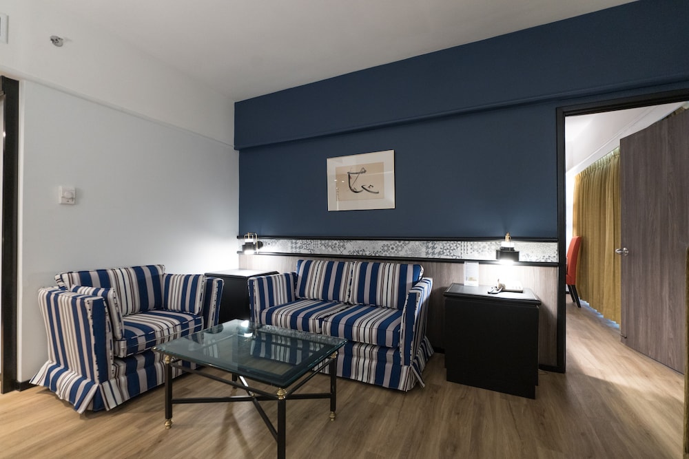Executive Suite photo 2