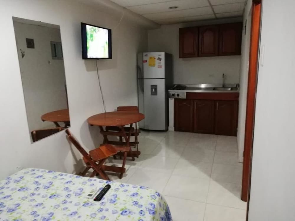 Basic Studio, Multiple Beds