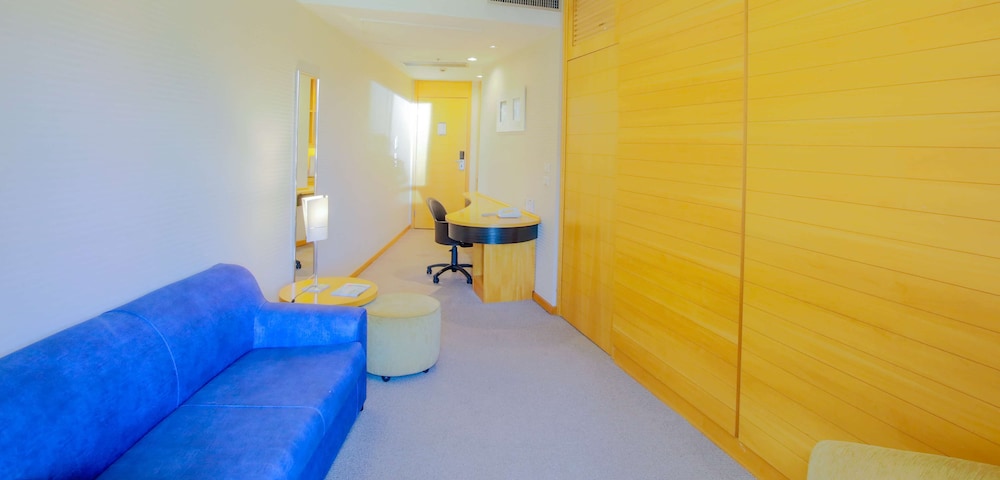 Standard Room, 1 King Bed - Photo 7