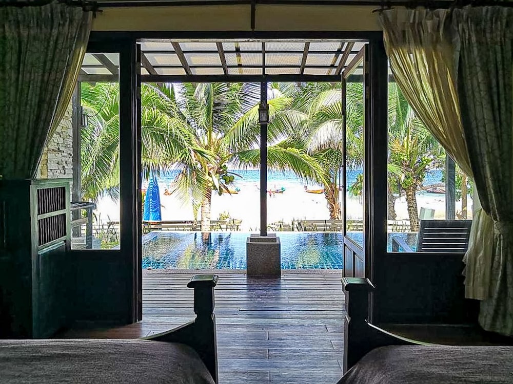 Beach access 2BR with Private Pool - Photo 4