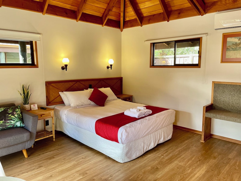 Queen Tropical Garden Villa photo 1