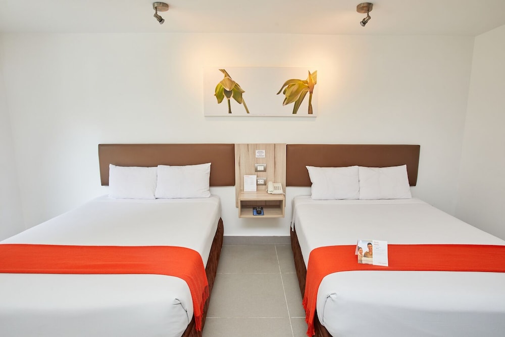 Superior Twin Room, River View photo 2