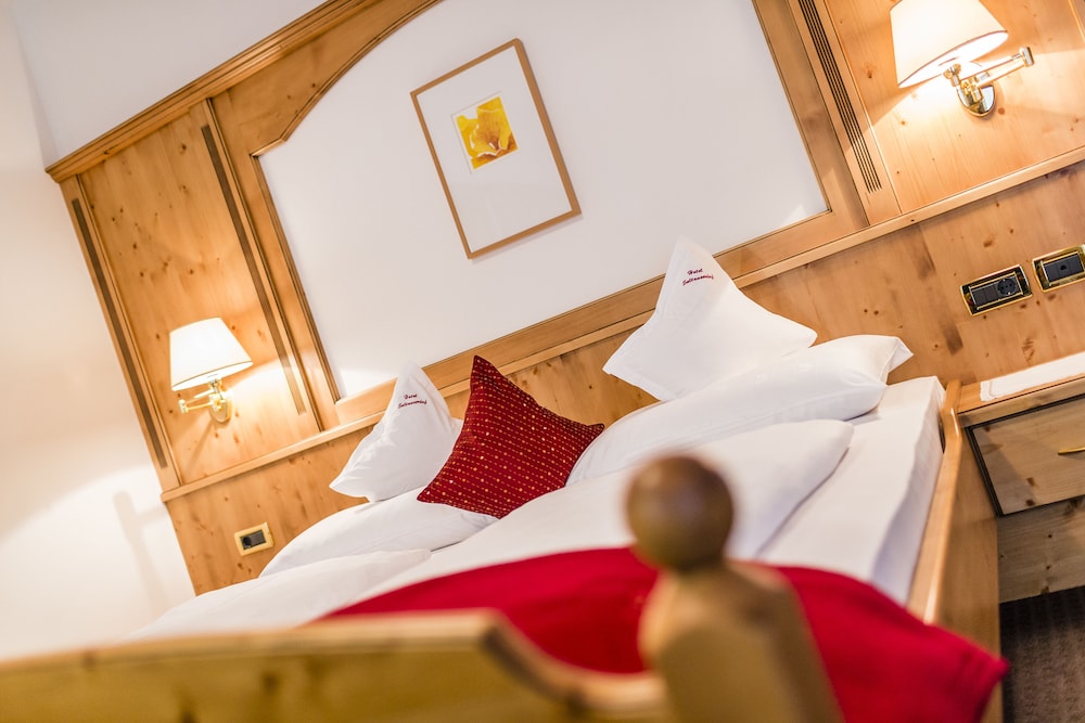 Deluxe Double Room, 1 Double Bed, Balcony photo 2