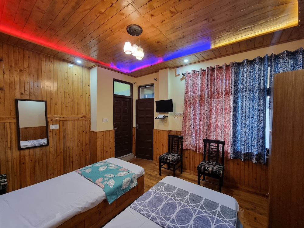Deluxe Double Room - Photo 14