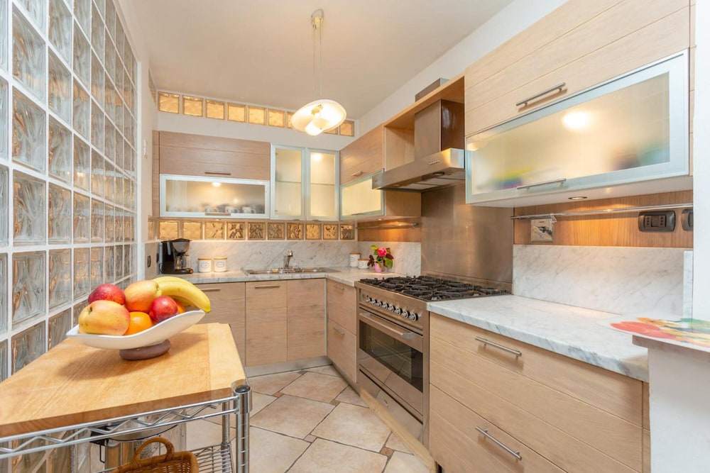 Villa photo 3