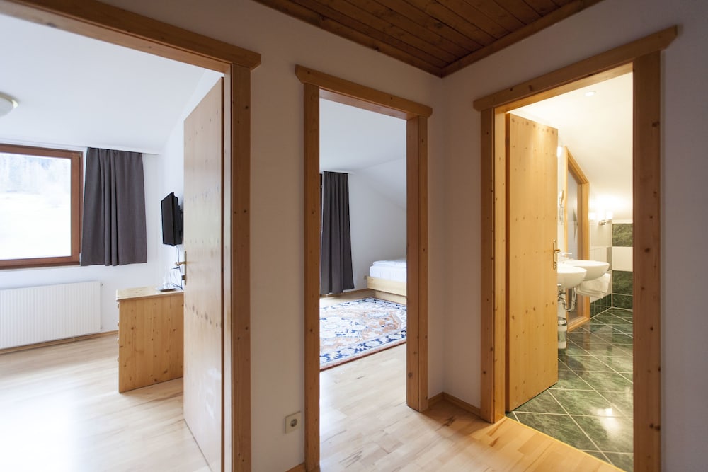 Superior Quadruple Room, Mountain View
