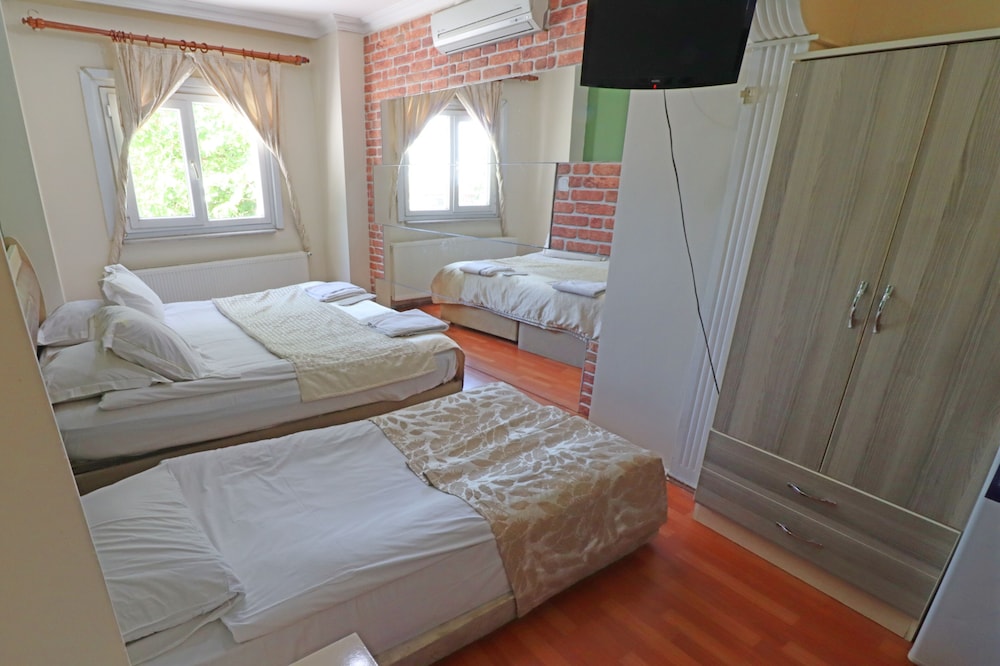 Apartment, Ground Floor photo 3