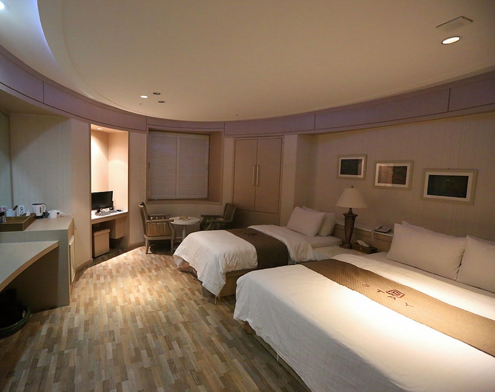 Deluxe Twin Room photo 2