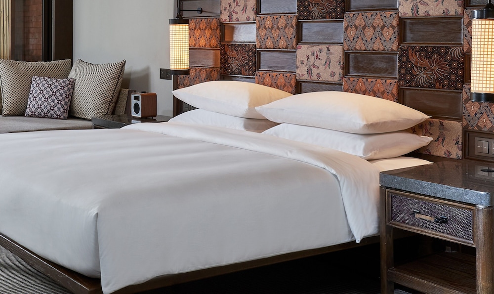 Deluxe Suite, 1 King Bed (Andaz) - Photo 2