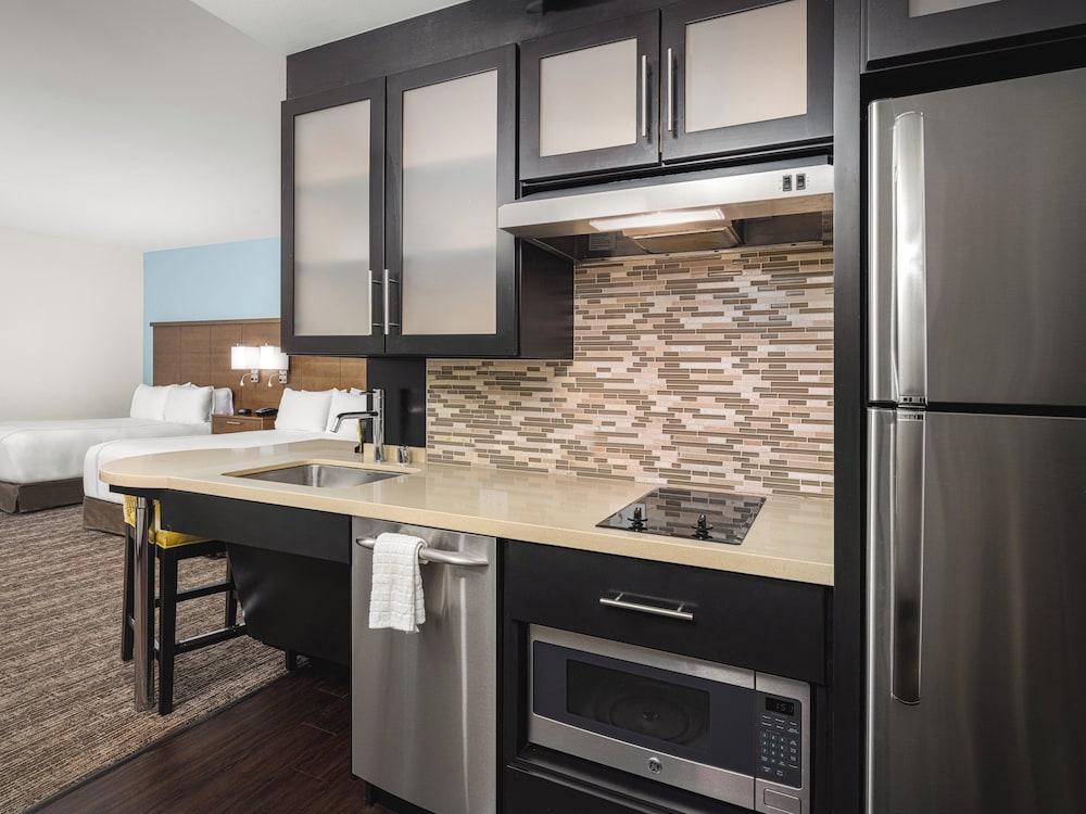 Studio Suite, Multiple Beds, Kitchen photo 1