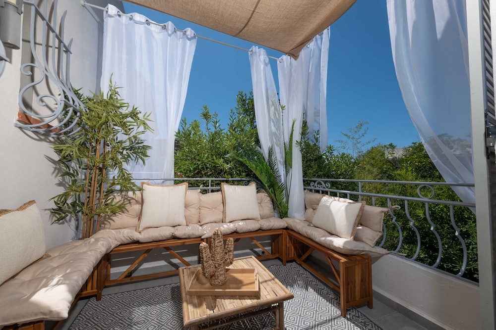 Apartment, Garden View (Bord de Mer)
