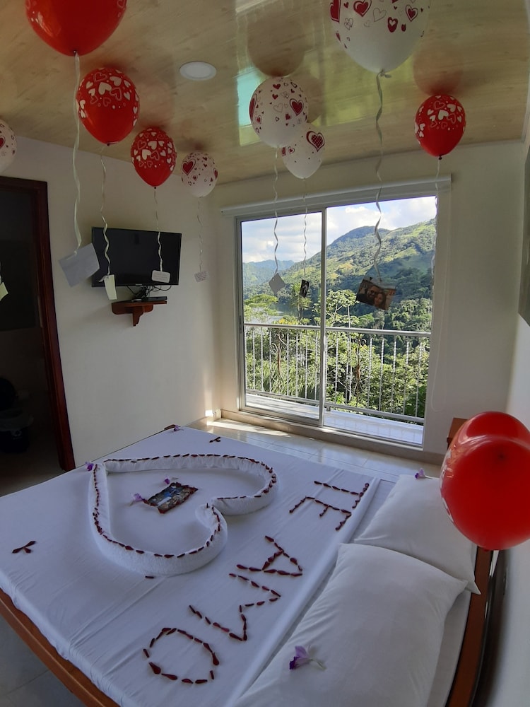 Panoramic Double Room (with TV) photo 3